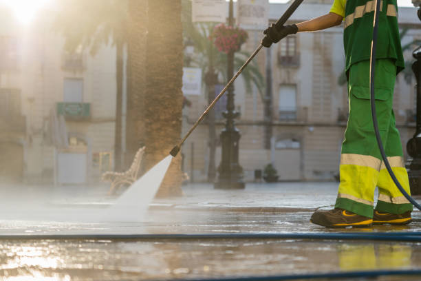 Best Pool Deck Cleaning  in Oakdale, NY